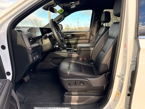 Used 2025 Chevrolet Tahoe LT AWD/4WD image 12