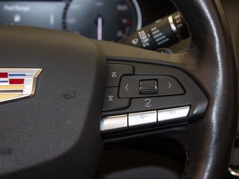 Used 2023 Cadillac XT4 Luxury w/ Cold Weather Package image 25