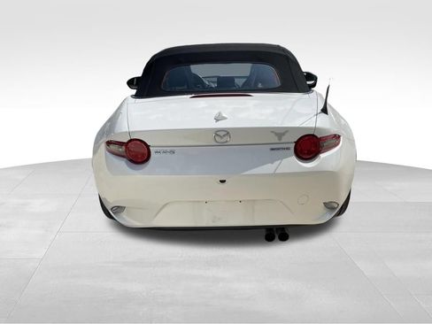 Used 2022 MAZDA MX-5 Miata Grand Touring RWD image 6