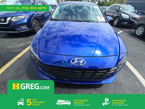 Used 2021 Hyundai Elantra SE FWD image 1