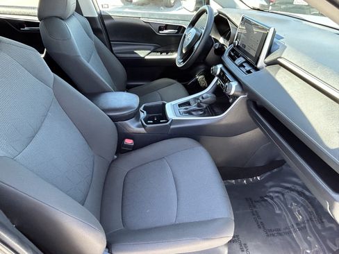 Certified 2025 Toyota RAV4 XLE FWD image 10