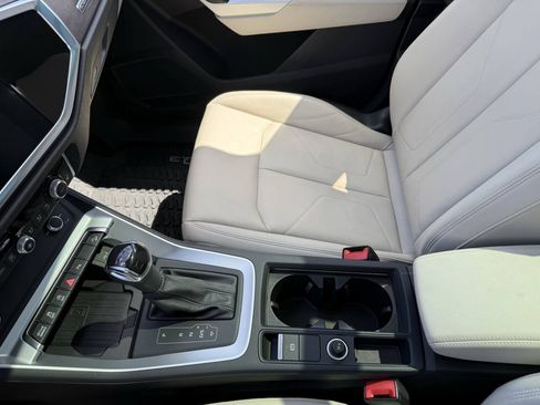 Used 2020 Audi Q3 2.0T Premium Plus w/ Premium Plus Package AWD/4WD image 15