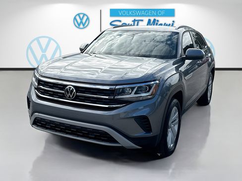 Used 2022 Volkswagen Atlas Cross Sport SE image 3