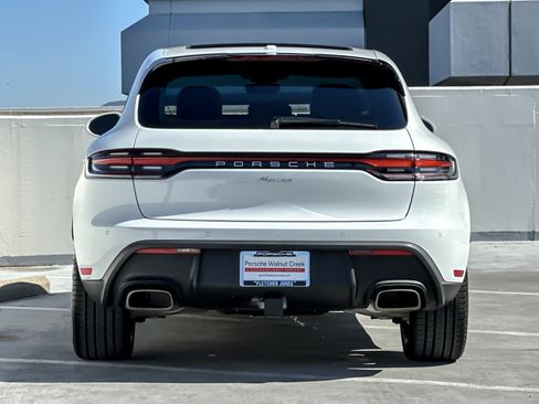 Certified 2026 Porsche Macan AWD/4WD image 7