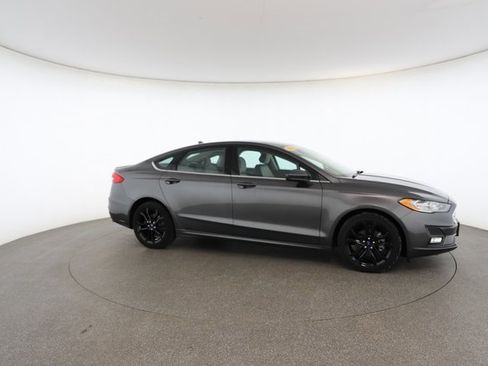 Used 2020 Ford Fusion SE w/ Equipment Group 151A image 24