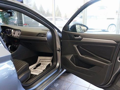 Used 2023 Volkswagen Jetta Sport image 37