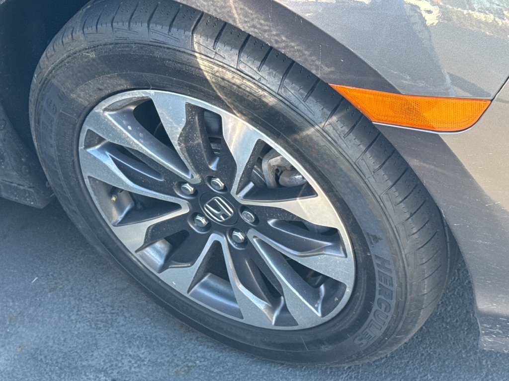 Used 2023 Honda Odyssey EX-L image 9