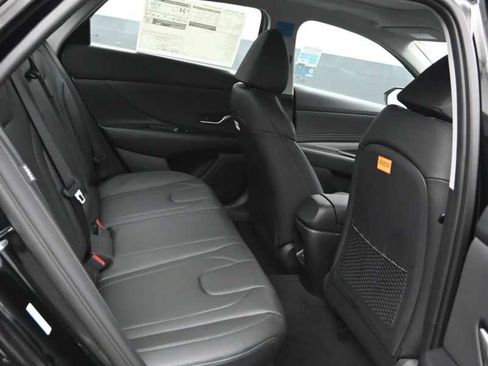 New 2026 Hyundai Elantra Limited FWD image 12