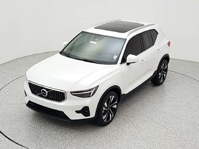 Used 2023 Volvo XC40 B5 Ultimate w/ Climate Package AWD/4WD image 13