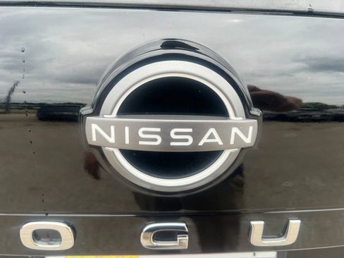 Certified 2023 Nissan Rogue SV AWD/4WD image 32