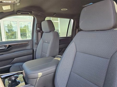 New 2025 Chevrolet Suburban LS w/ Max Trailering Package image 23