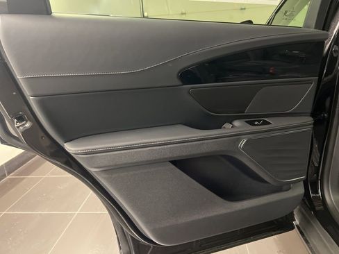 New 2026 Lincoln Nautilus Premier AWD/4WD image 35
