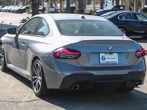 Used 2025 BMW 230i Coupe w/ Convenience Package RWD image 5