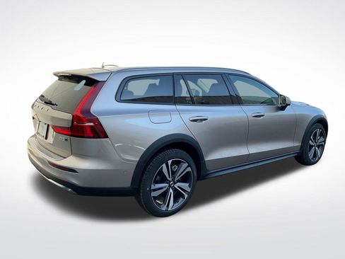 New 2026 Volvo V60 B5 Cross Country Plus w/ Climate Package image 5