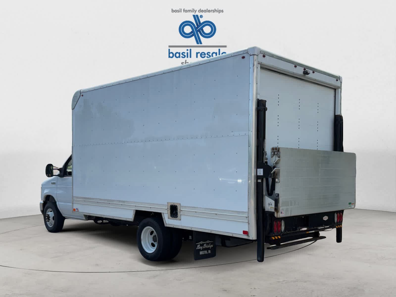 Used 2023 Ford E-350 and Econoline 350 Super Duty w/ Power Windows & Locks Group RWD image 4