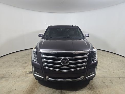 Used 2015 Cadillac Escalade ESV Premium image 3