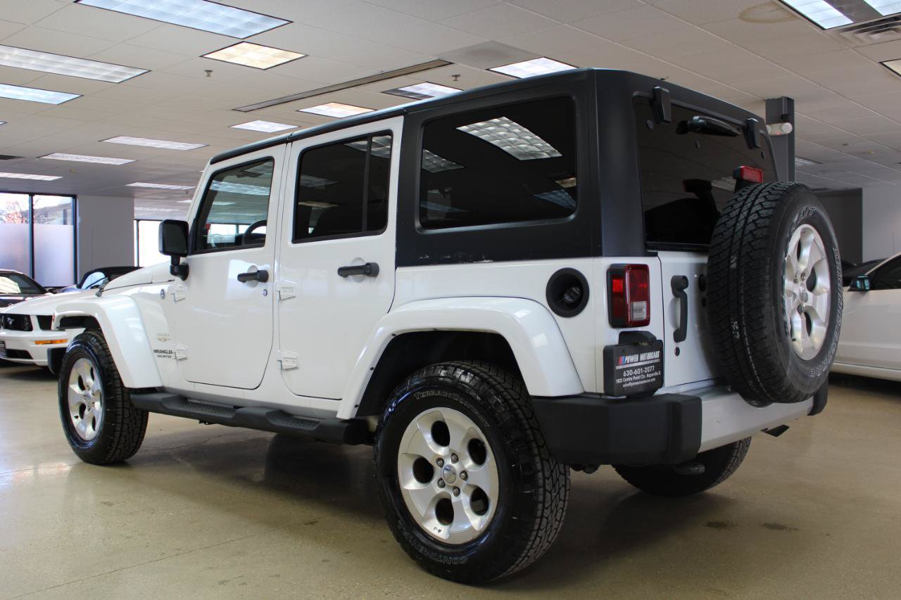 Used 2013 Jeep Wrangler Unlimited Sahara w/ Connectivity Group AWD/4WD image 18