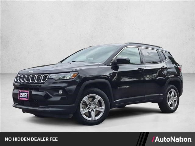 Used 2024 Jeep Compass Latitude AWD/4WD image 1