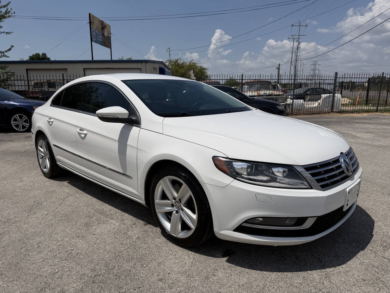 Used 2014 Volkswagen CC Sport FWD image 3