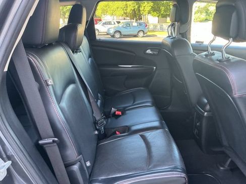 Used 2015 Dodge Journey R/T w/ Flexible Seating Group FWD image 30
