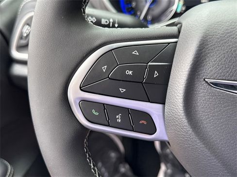 New 2026 Chrysler Pacifica Select image 17