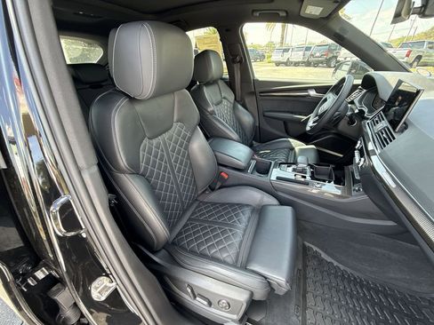 Used 2024 Audi SQ5 Prestige image 16