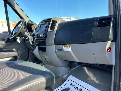 Used 2018 Mercedes-Benz Sprinter 2500 image 7