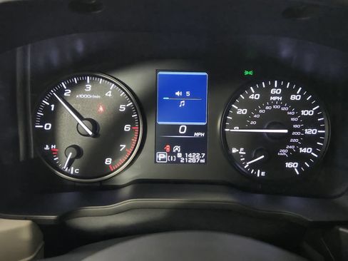 Used 2025 Subaru Forester AWD/4WD image 24