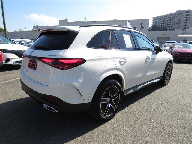 Used 2025 Mercedes-Benz GLC 350e 4MATIC w/ AMG Line image 4