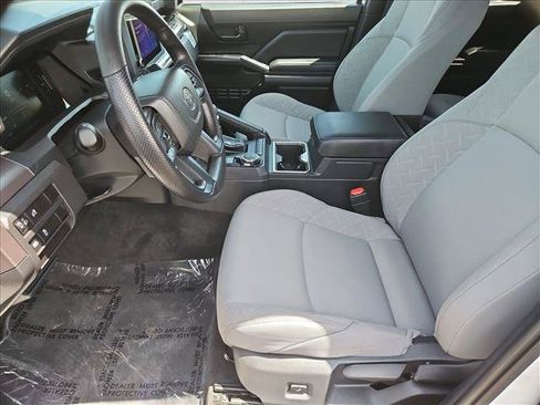 Certified 2025 Toyota Tacoma SR5 AWD/4WD image 21