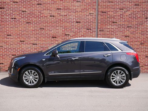 Used 2017 Cadillac XT5 Luxury w/ Driver Awareness Package AWD/4WD image 2