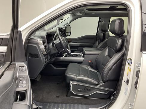 Certified 2023 Ford F250 Lariat w/ Lariat Ultimate Package AWD/4WD image 3