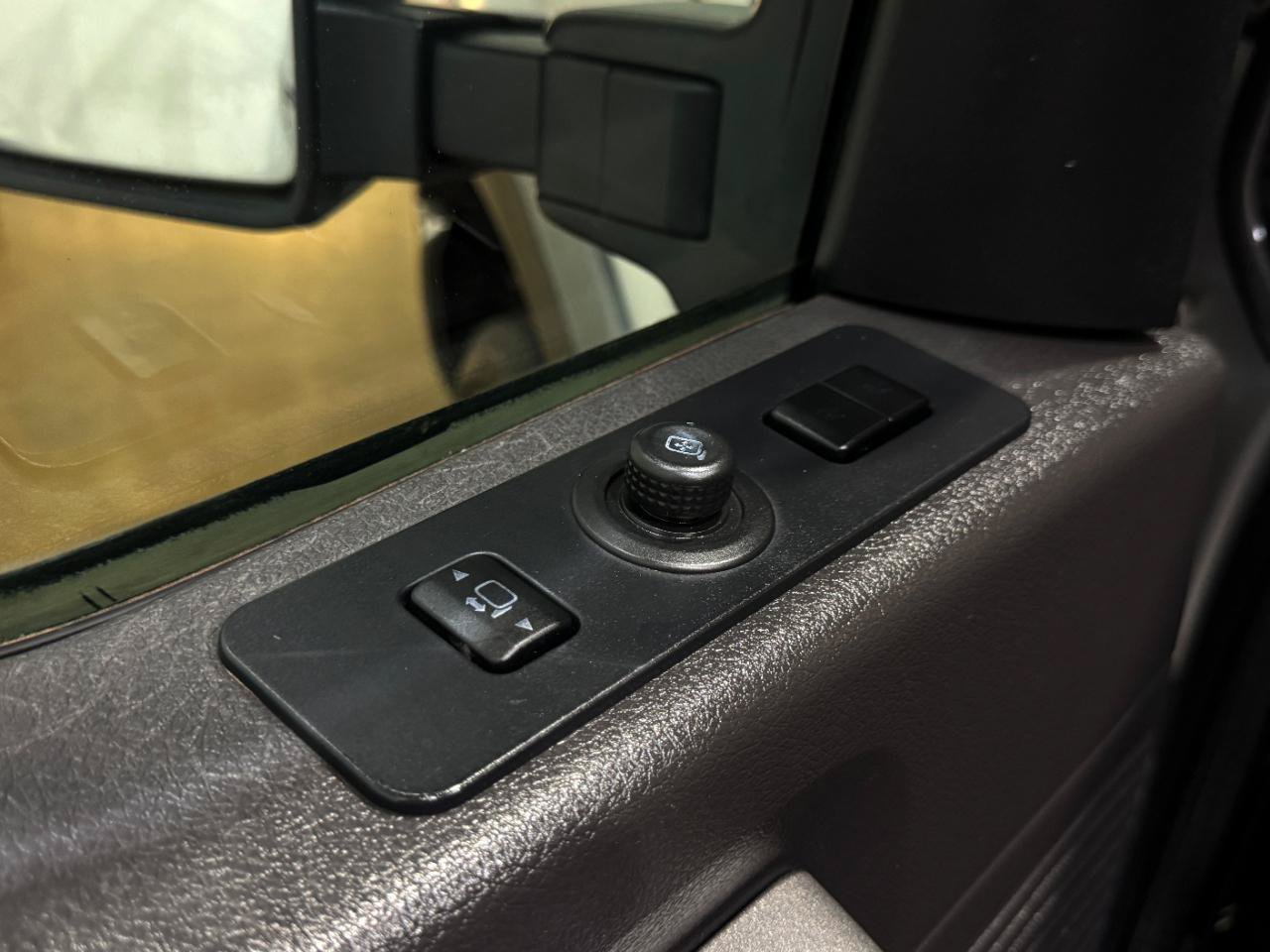 Used 2012 Ford F250 Lariat w/ Chrome Pkg AWD/4WD image 31