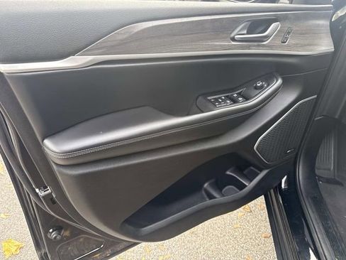 Used 2021 Jeep Grand Cherokee L Limited image 20