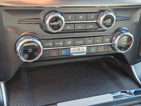 Used 2023 Ford F150 Raptor AWD/4WD image 33