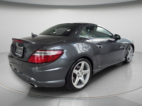 Used 2015 Mercedes-Benz SLK 350 image 8