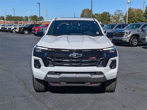 Used 2023 Chevrolet Colorado Z71 w/ Z71 Convenience Package 2 image 8