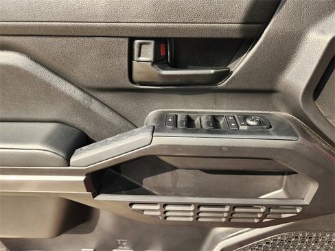 Used 2025 Toyota Tacoma SR5 image 17