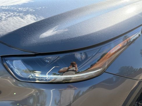 Used 2025 Toyota Highlander XSE AWD/4WD image 10