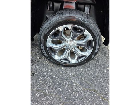 Used 2019 RAM 1500 Limited AWD/4WD image 12