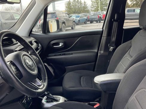 Used 2022 Jeep Renegade Latitude w/ Convenience Group image 29