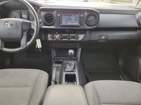 Used 2017 Toyota Tacoma SR image 14