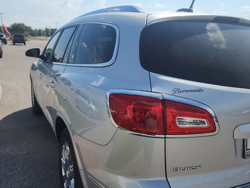 Used 2016 Buick Enclave Leather AWD/4WD image 3