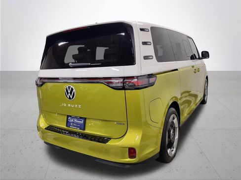 New 2025 Volkswagen ID. Buzz Pro S Plus image 12