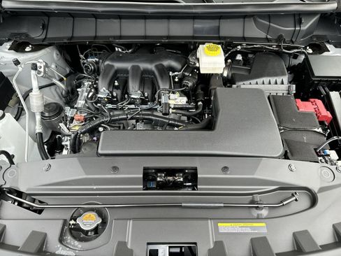 New 2025 Nissan Pathfinder SV w/ Black Appearance Package image 26