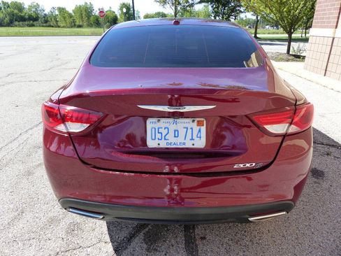 Used 2016 Chrysler 200 S FWD image 8