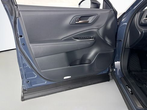 Used 2026 Toyota Crown Limited image 21