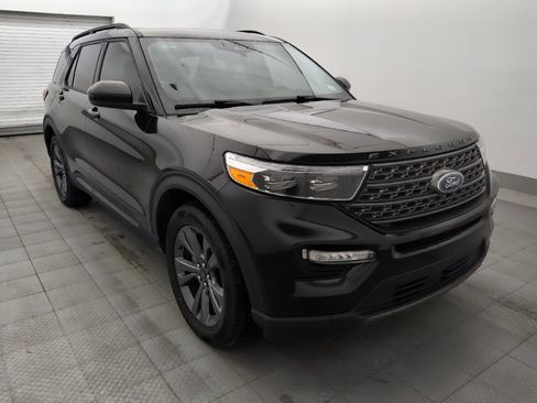 Used 2024 Ford Explorer XLT w/ Equipment Group 202A RWD image 13