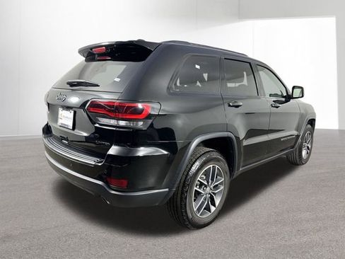 Used 2018 Jeep Grand Cherokee Limited w/ Luxury Group II image 35