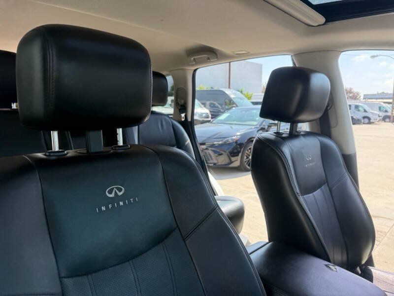 Used 2013 INFINITI JX35 AWD w/ Premium Pkg image 19